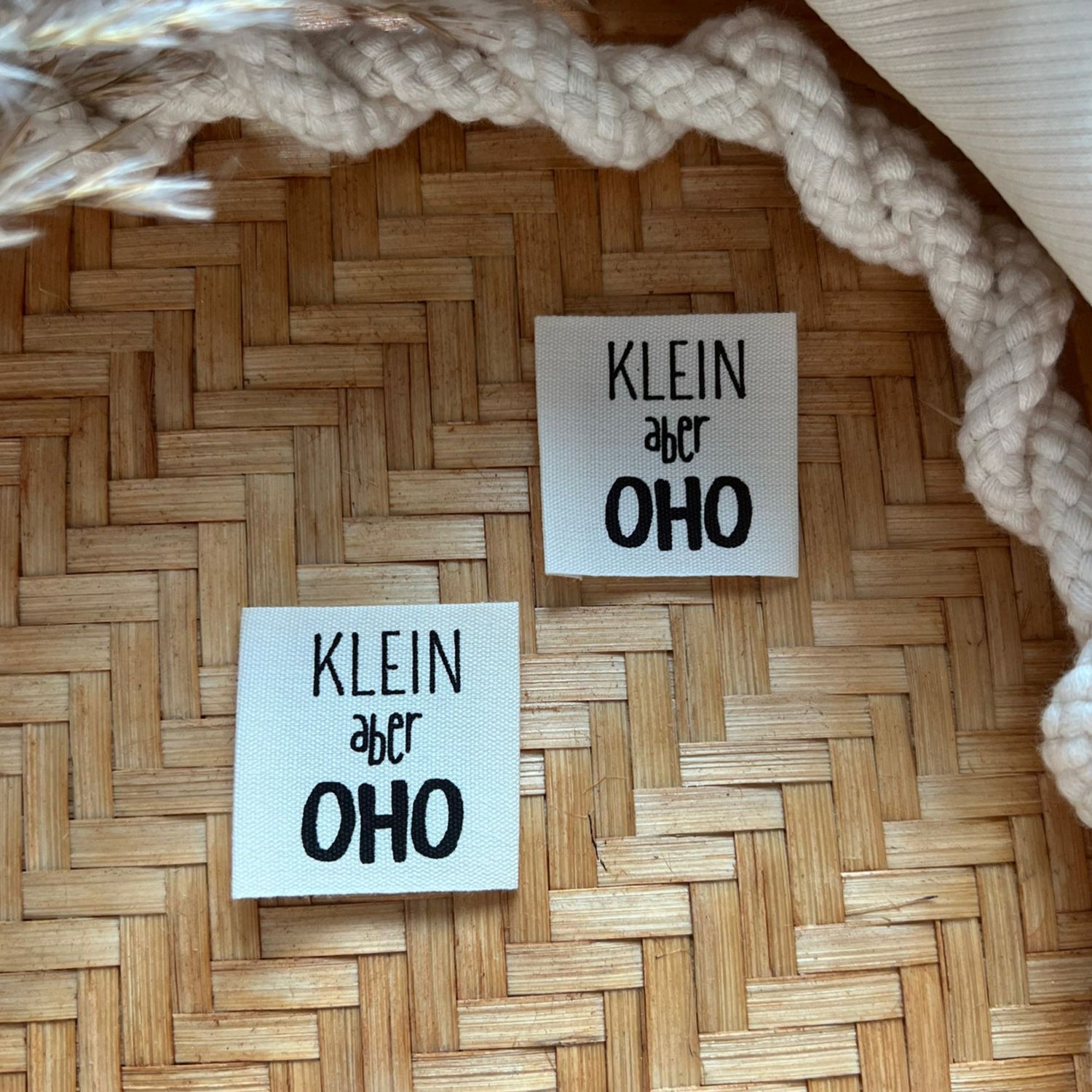 1 Set (5 Stück) Baumwolllabel Klein aber OHO Patch 4x4cm 1600-0021 12-1.2