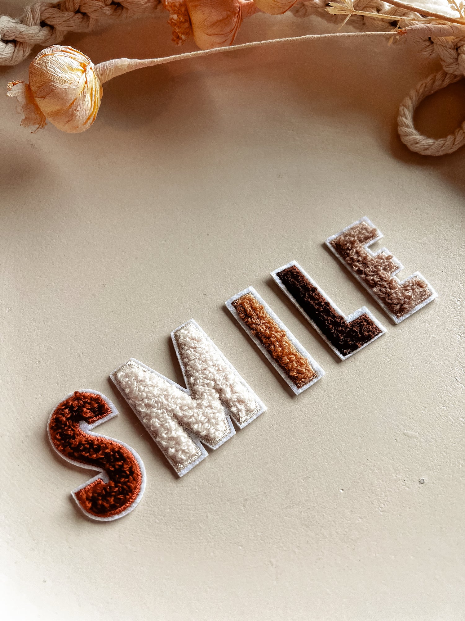 Chenillepatch Smile Buchstaben Höhe 4cm