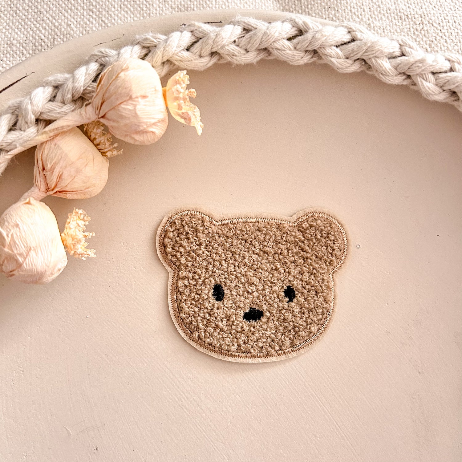 Chenillepatch Bär mittelbraun Breite 7cm (zum Aufbügeln) 3100-0011 28-3