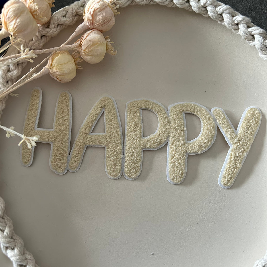 Chenillepatch Schriftzug HAPPY KF Breite ca. 17cm (zum Aufbügeln) 3100-0050