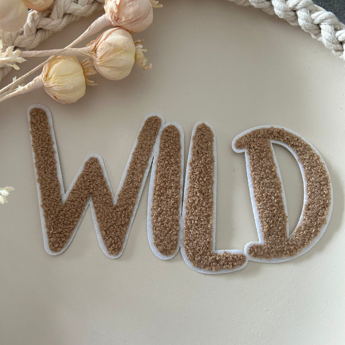 Chenillepatch Schriftzug WILD KF Breite ca. 14cm (zum Aufbügeln) 3100-0051