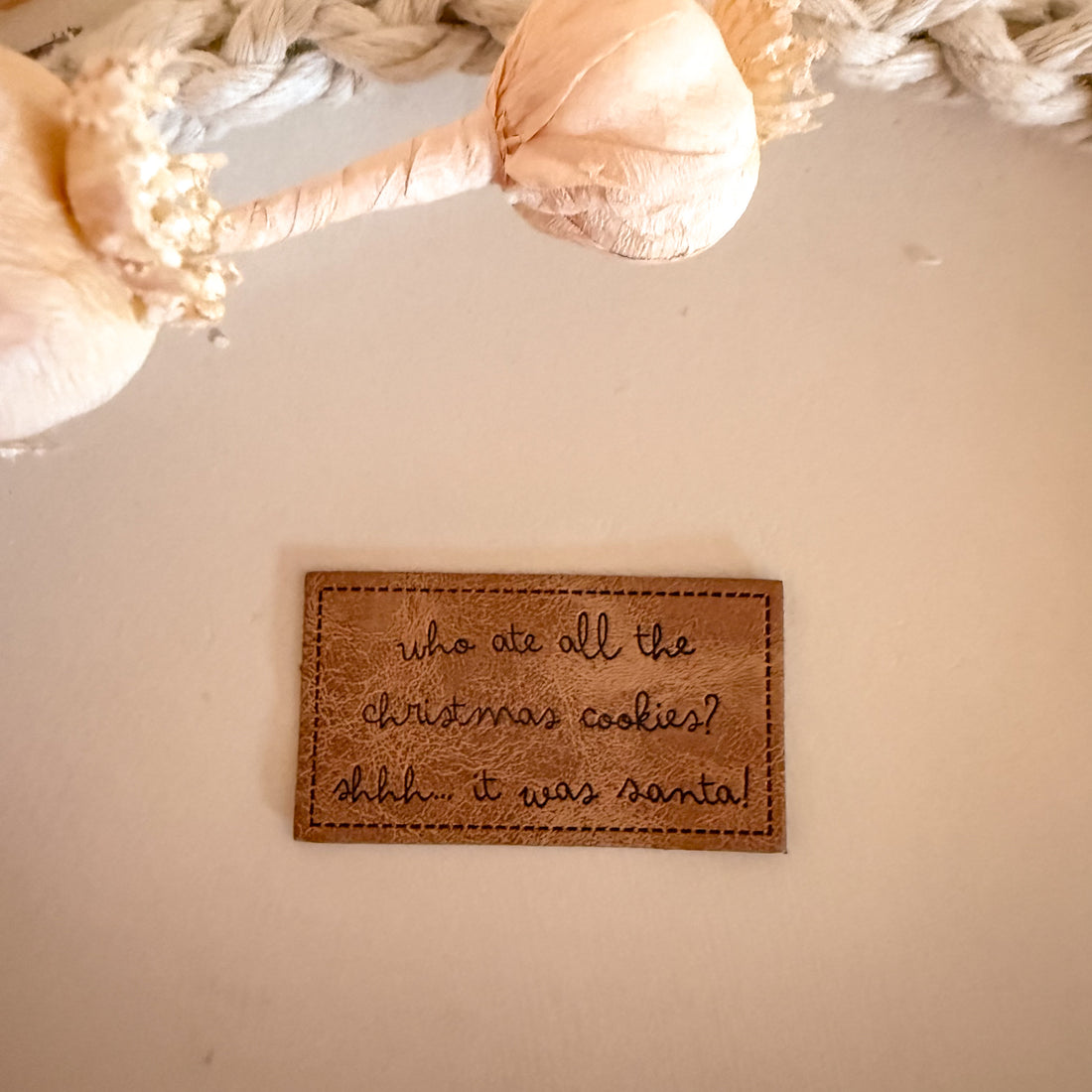 1 Kunstlederlabel who ate all the christmas cookies? 2010-0055