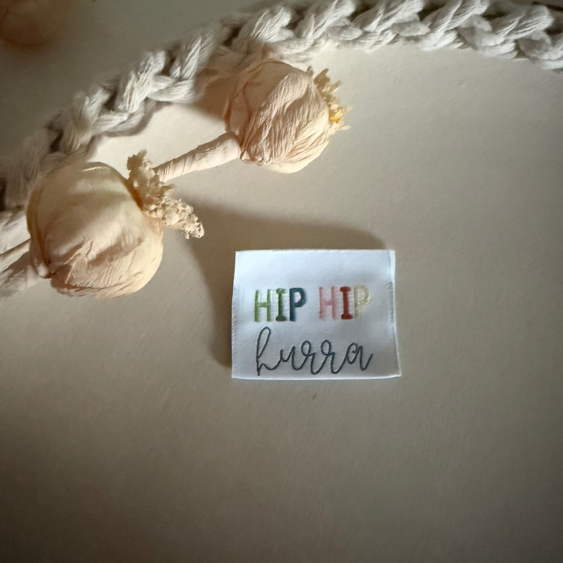 1 Set (5 Stück) Weblabel HIP HIP hurra bunt 1500-0039 18 4.3-4.4